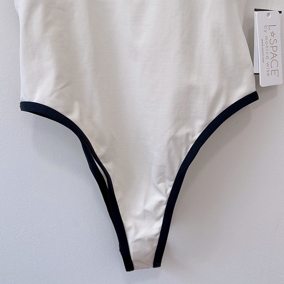 L Space Swimsuit One piece Womens Ebony White Beachwear Cream Classic Swimsuit 6 - Picture 7 of 12